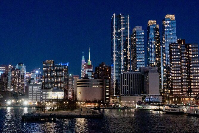 Holiday Dinner Cruise with Cocoa - Who Would Enjoy This Experience?