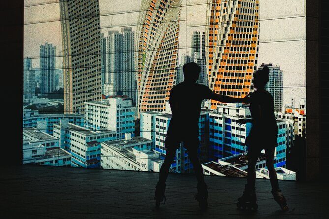 Holiday Experience with Private Local Photographer in Singapore - Walking the Gardens by the Bay