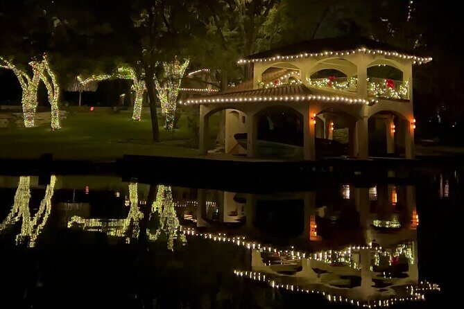 Holiday Light Cruise Plus S'mores Fire Pit Experience - Why It Offers Good Value