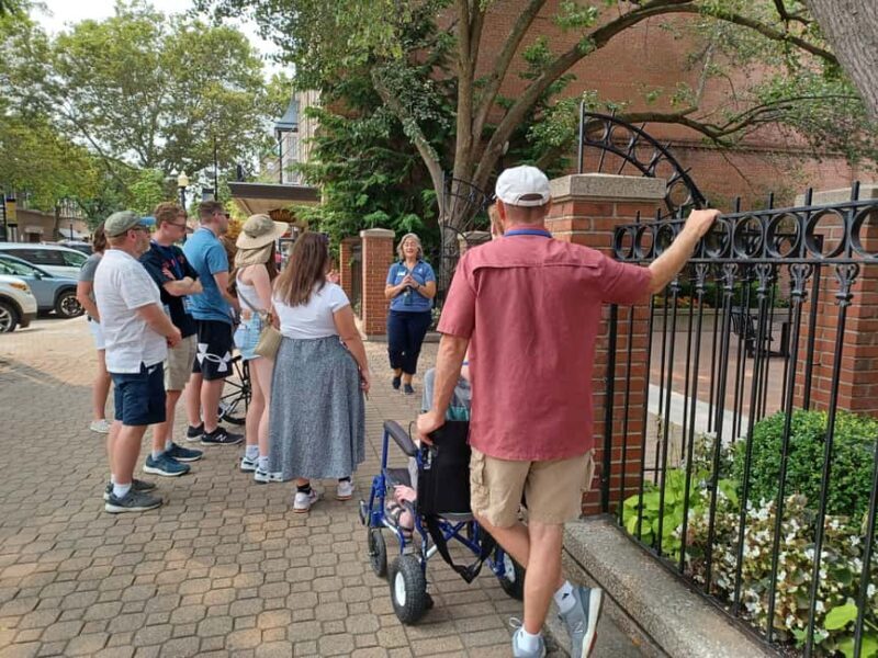 Holland, MI: Downtown Walking Tour with Food Tastings - Holland, MI: Downtown Walking Tour with Food Tastings