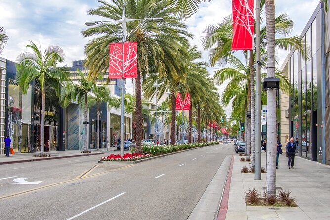 Hollywood Beverly Hills Private Transfer to John Wayne Airport. - Final Words