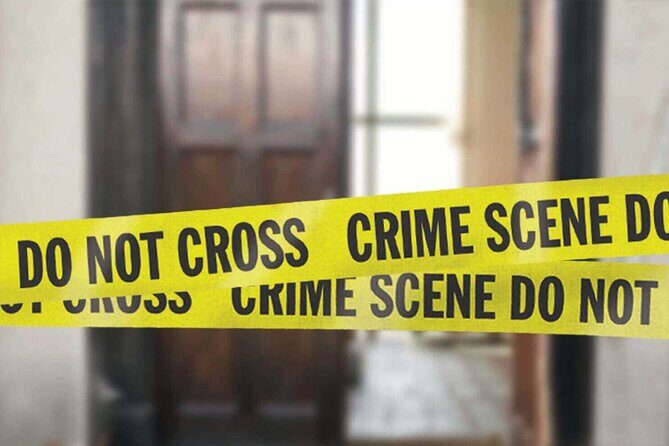 Hollywood Chills 3-Hour Tour: Celebrity Scandals and Cemeteries - Key Points