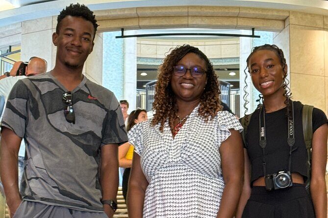 Hollywood Guided Walking Tour - Hollywood Guided Walking Tour: An Insider’s Peek at Tinseltown