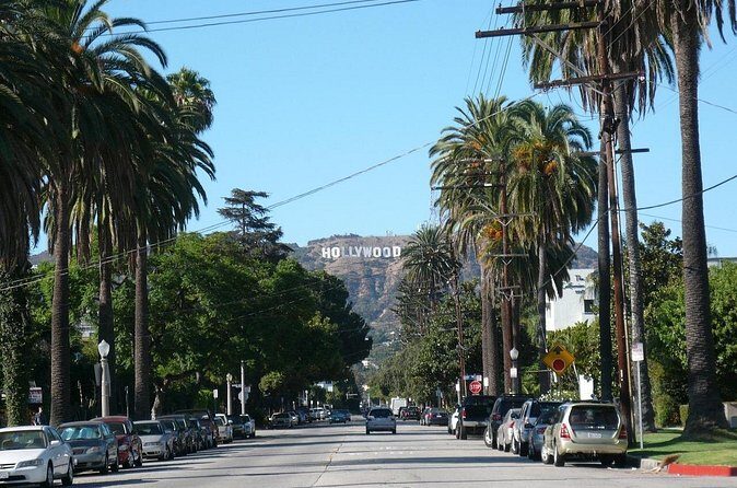 Hollywood LA Murder Mystery Outdoor Detective Escape Game - The Sum Up