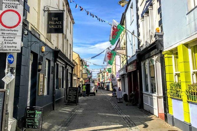 HOLYHEAD SHORE EXCURSION: North Wales Adventure - Sightseeing Day Trip Tour - Transportation and Group Size