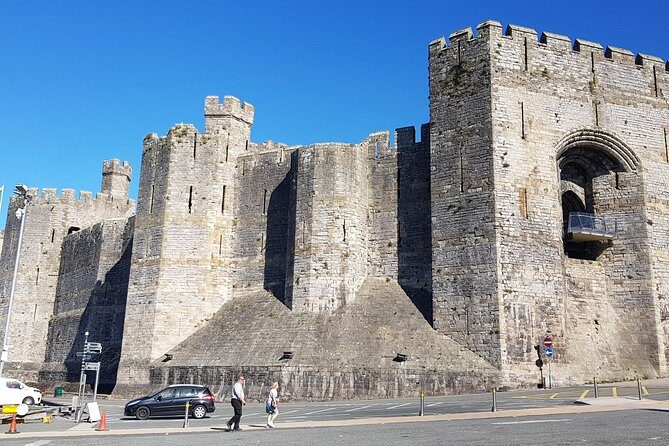 HOLYHEAD SHORE EXCURSION: North Wales Adventure - Sightseeing Day Trip Tour - The Guide’s Role