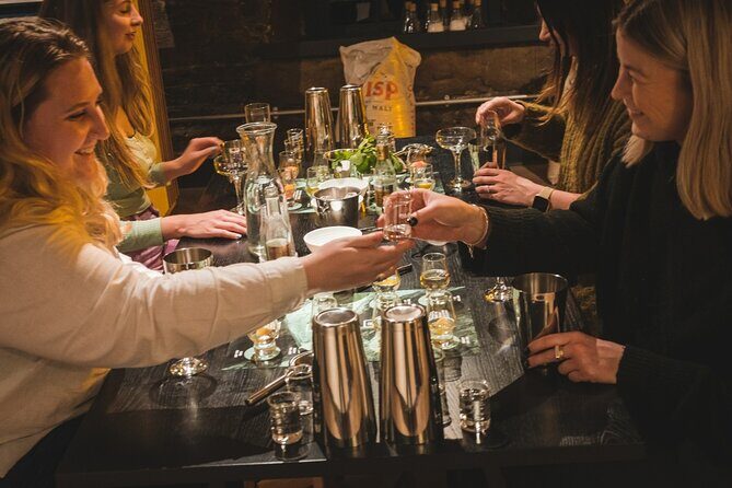 Holyrood Distillery Gin Tasting Experience - Holyrood Distillery Gin Tasting Experience: A Deep Dive into Modern Scottish Gin