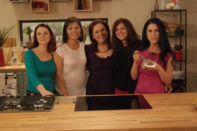 Home made Greek Yogurt Class - Who Will Love This Experience?