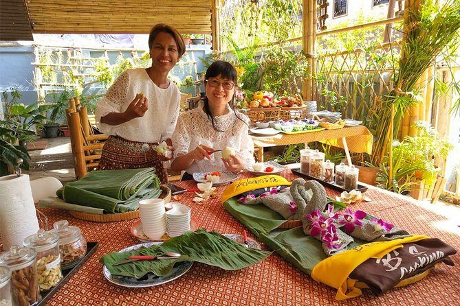 Home Style Family class with fruit carving and market tour - Authentic Thai Cooking in Krabi: Home Style Family Class with Market Tour and Fruit Carving