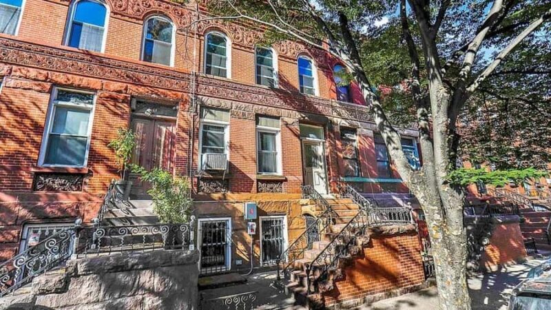 Home visit in Brooklyn & tour of the Bushwick Collective street art - Key Points