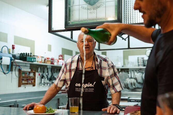 HONDARRIBIA SIGHTSEEING and GASTRONOMIC SOCIETY - Gastronomic Adventure - Discovering Hondarribia: A Scenic and Cultural Treasure