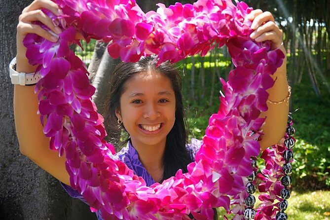 Honeymoon Airport Lei Greeting on Kona Hawai'i - Honeymoon Airport Lei Greeting on Kona Hawaii: A Warm Welcome on the Big Island