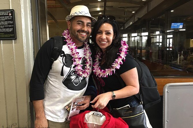 Honeymoon Airport Lei Greeting on Kona Hawai'i - Why Travelers Rave About It