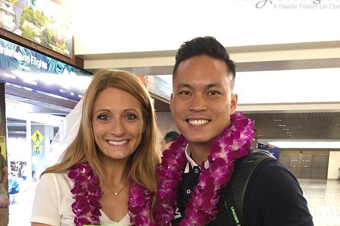Honeymoon Airport Lei Greeting on Lihue Kauai - Honeymoon Airport Lei Greeting on Lihue Kauai: A Warm Welcome to Paradise