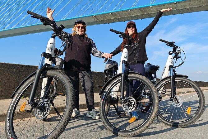 Honfleur's Landmarks & Gems E-Bike Tour - Authentic Experiences and Authentic Guides