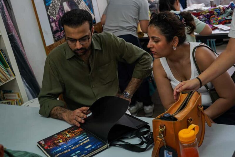 Hong Kong: Dark Side of Hong Kong Caged Homes Walking Tour - An In-Depth Look at the Hong Kong: Dark Side of Hong Kong Caged Homes Walking Tour