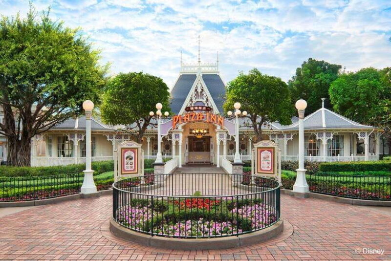 Hong Kong Disneyland: Plaza Inn Dim Sum & Barbecued Set - Analyzing the Value