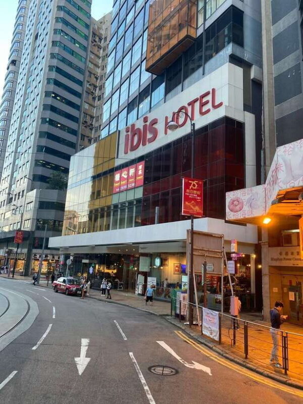 Hong Kong Island & Kowloon in 6 hours : Local Food & History - Key Points