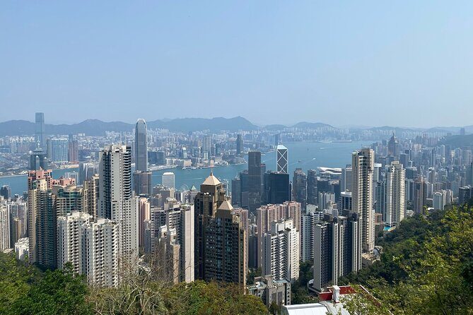 Hong Kong Peak Tram with Tour Guide/Skip the line/Fastlane - Key Points