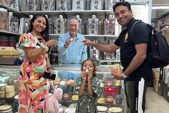 Hong Kong Private Food Tour with Michelin Street Food - Experience the Flavors of Hong Kong with a Private Food Tour