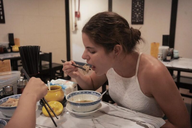 Hong Kong Street Food Tour with Locals - Dim Sum, Wonton - An In-Depth Look at the Hong Kong Street Food Tour