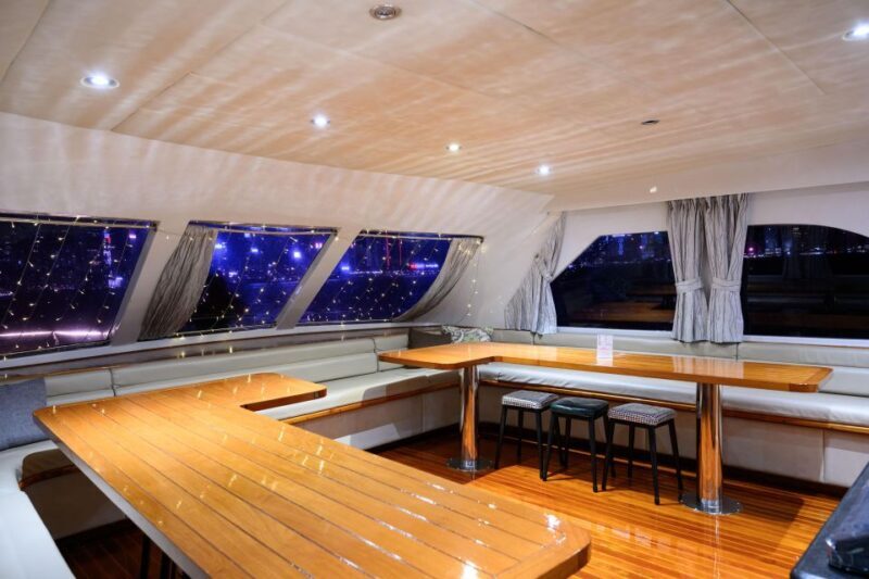 Hong Kong: Victoria Harbour Evening Cruise with Drinks - FAQs