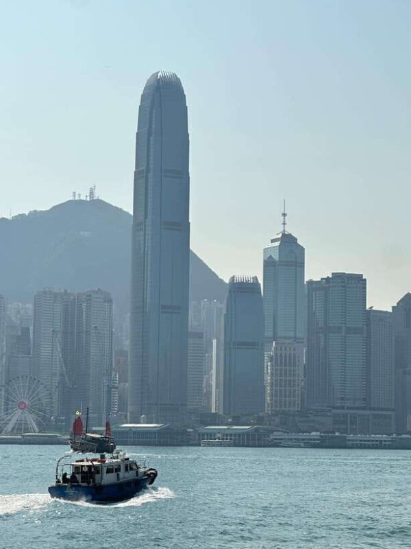 Hong Kong: Wong Tai Sin Temple and Victoria Harbour Tour - The practical details