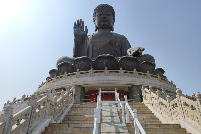 Hong Kong's Top 2 sites: Private Victoria Peak & Big Buddha Tour - Who Will Love This Tour?