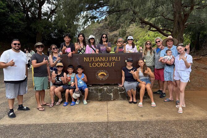 Honolulu Airport Shuttle & Circle Island Tour - Key Points