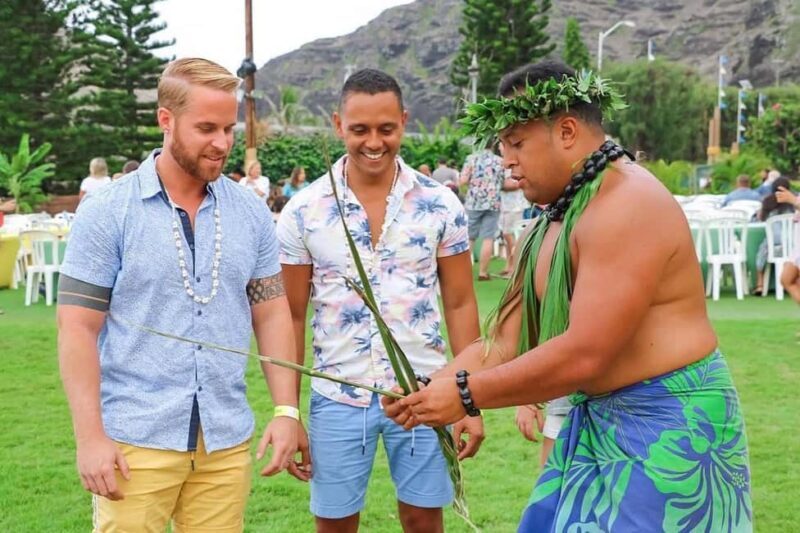 Honolulu: Ka Moana Luau Dinner and Show with Transportation - The Experience in Detail