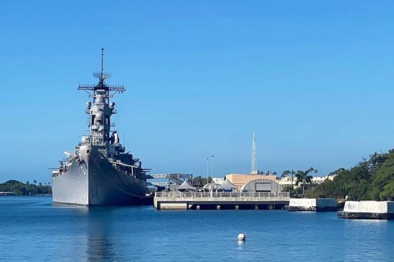Honolulu: Pearl Harbor, USS Arizona and Battleship Missouri - Honolulu: Pearl Harbor, USS Arizona and Battleship Missouri — An In-Depth Look