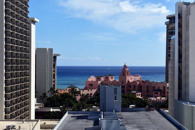 Honolulu Scavenger Hunt and Highlights Self-Guided Tour - Key Points