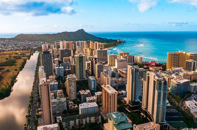 Honolulu Self Guided Bar Crawl and Sightseeing - The Sum Up