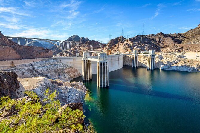 Hoover Dam Tunnels and Power Plant Tour in Spanish - Hoover Dam Tunnels and Power Plant Tour in Spanish: A Deep Dive into Engineering Marvels and Scenic Views