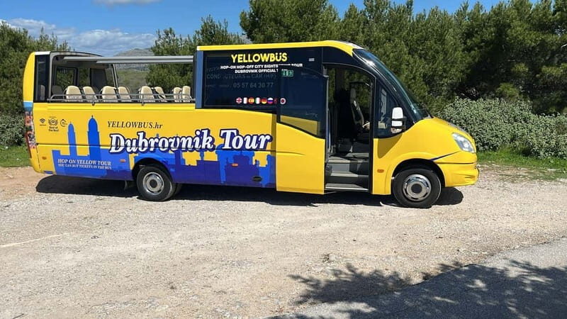 Hop-On Hop-Off Yellow Cabrio Tour: See Dubrovnik in 90mins - The Role of the Guide and Commentary