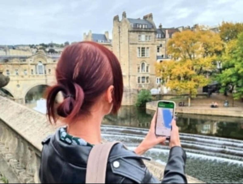 Hop on with Jane Austen in Bath : Bus and walking tour - A Deep Dive into the Experience