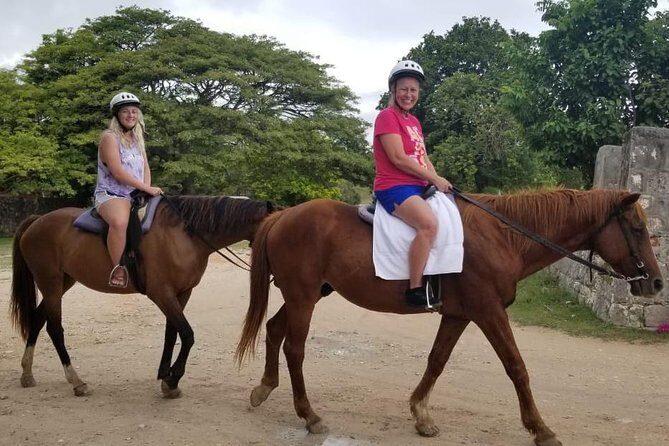 Horseback Ride and Swim Adventure Tour from Ocho Rios - Discovering Jamaica on Horseback and in the Water: A Close-Up Look at the Ocho Rios Adventure