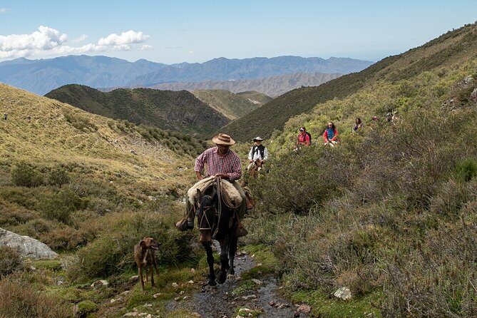 Horseback riding at sunset in the Andes - Key Points