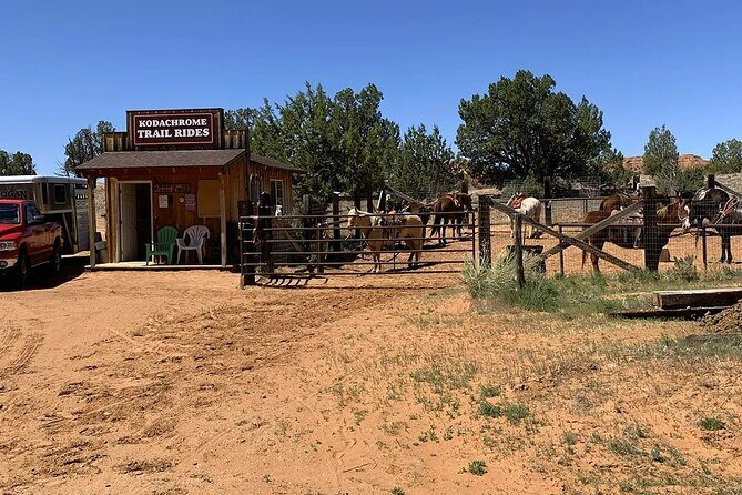 Horseback Riding Experience through Kodachrome with a Guide - The Sum Up