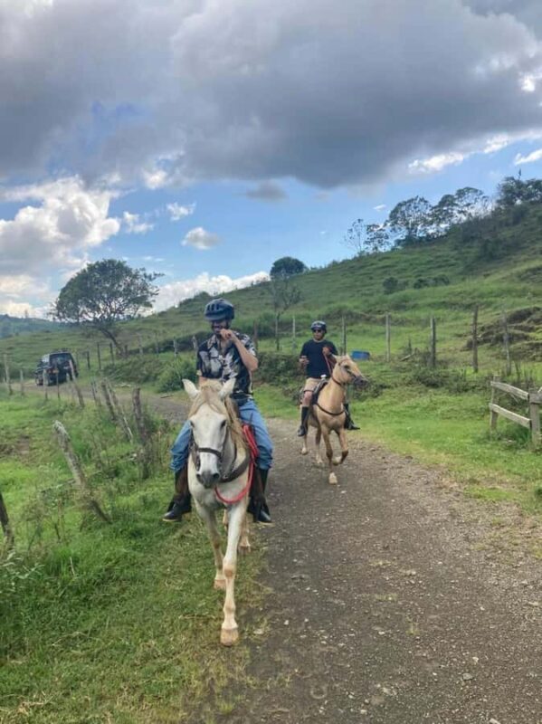 Horseback riding: Explore Medellín's Nearby Countryside - What’s included and practical details