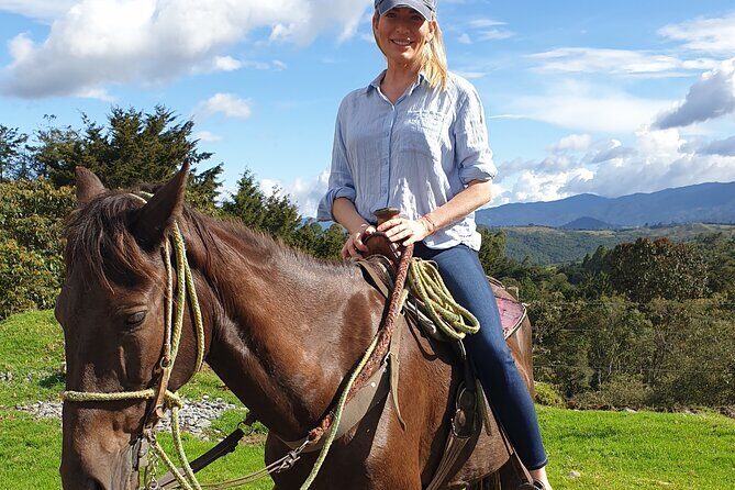 Horseback Riding in Medellin mountains - Horseback Riding in Medellin Mountains: A Natural Escape