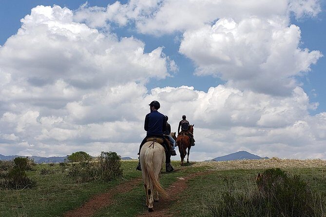 Horseback Riding thru the Mountains of Cusco - What We Love and What to Consider