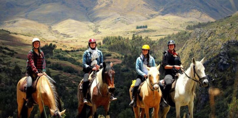 Horseback riding to the Temple of the Moon and Chacan Hill - An In-Depth Look at the Horseback Tour