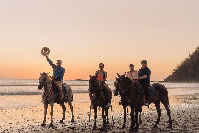Horseback Riding Tour. Beach and Ocean View. - Horseback Riding Tour: Beach and Ocean View in Jaco, Costa Rica