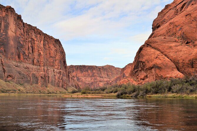Horseshoe Bend Rafting Trip in Page - A Scenic Journey Through Horseshoe Bend and Glen Canyon