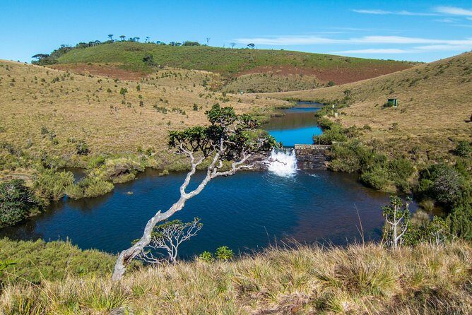 Horton Plains Park & Worlds End Guided Trekking From Nuwara Eliya - Visiting Horton Plains and Worlds End: A Natural Spectacle