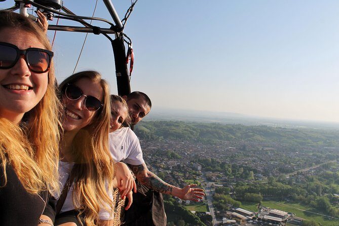 Hot air balloon flight Milan Monday-Friday - An Authentic Flight Over Italy’s Green Heart