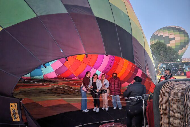 Hot Air Balloon Flight + PickupCDMX + Breakfast Included + Pyramids - Discover the Magic of a Hot Air Balloon Ride Over Teotihuacan