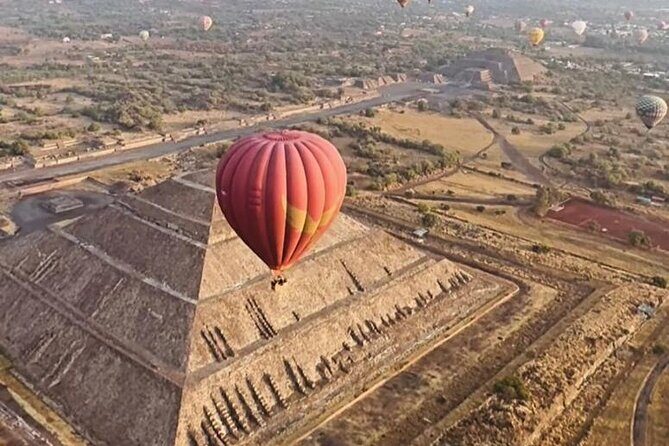 Hot Air Balloon Ride with Private Transport - A Mesmerizing Flight Over Teotihuacan with Von Navi