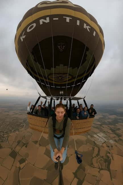 Hot Air Balloon Skydive Over BCN  Sunrise Jump + Transport - Experience Overview
